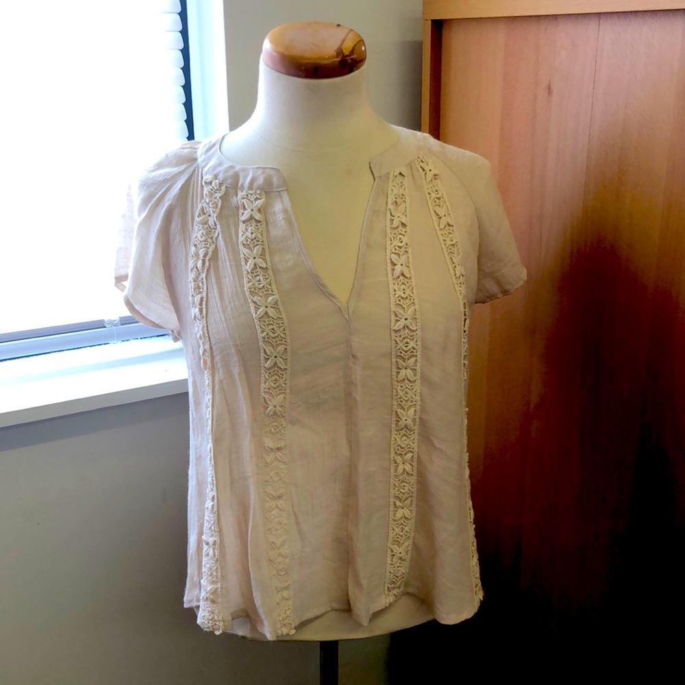 Delicate, feminine top.